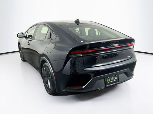 Used 2025 Toyota Prius LE FWD image 5