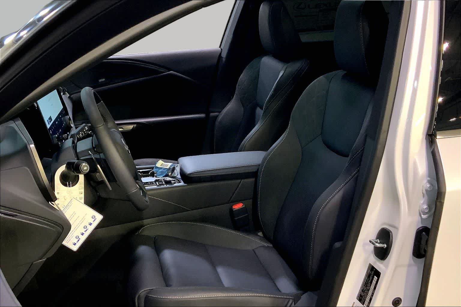 New 2026 Lexus RX 350 AWD w/ Convenience Package image 9