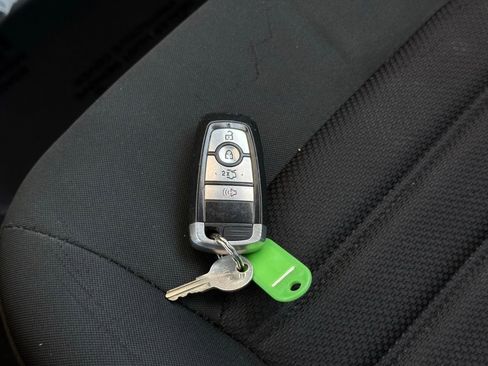 Used 2019 Ford Fusion SE FWD image 41