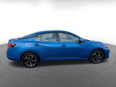 Used 2025 Nissan Sentra SV FWD image 16