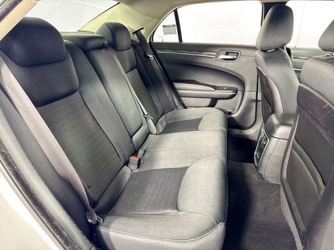 Used 2019 Chrysler 300 Touring w/ Sport Appearance Package RWD image 27