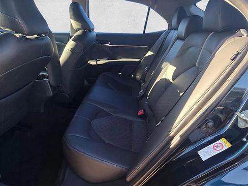 Used 2018 Toyota Camry XSE image 15