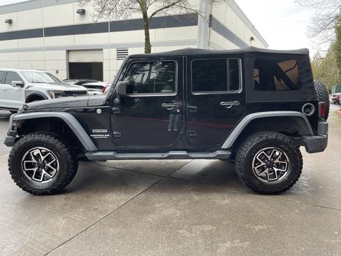 Used 2015 Jeep Wrangler Unlimited Sport image 6