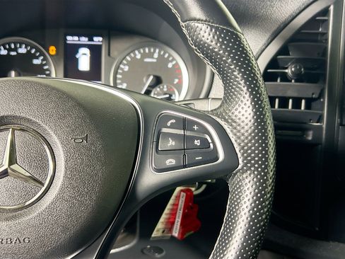 Used 2023 Mercedes-Benz Metris Passenger image 18