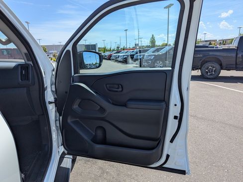 Used 2025 Nissan Frontier S AWD/4WD image 34