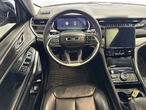 Used 2023 Jeep Grand Cherokee 4WD 4xe w/ Luxury Tech Group II image 15