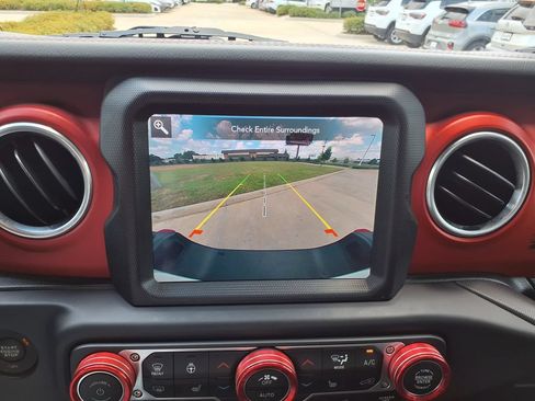 Used 2020 Jeep Gladiator Rubicon AWD/4WD image 31