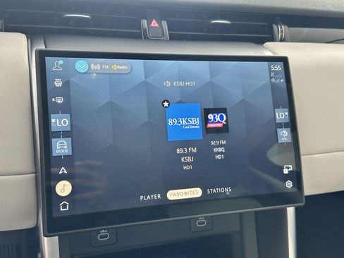 Used 2024 Land Rover Discovery Sport S image 23