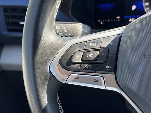 Used 2022 Volkswagen Taos SE image 27