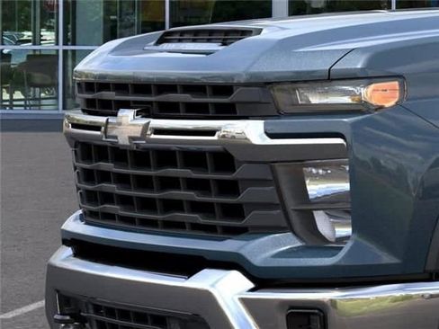 New 2026 Chevrolet Silverado 2500 LT w/ Convenience Package AWD/4WD image 13