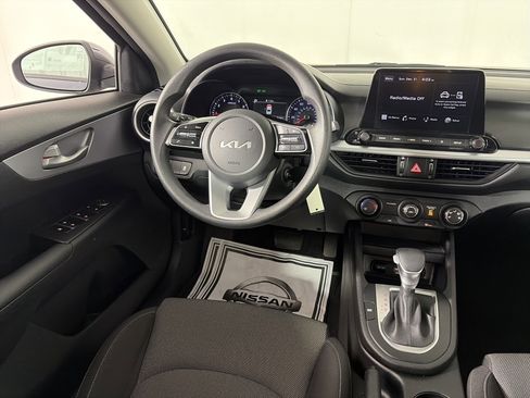 Used 2024 Kia Forte LXS w/ LXS Technology Package image 35