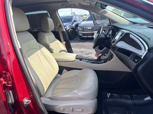 Used 2019 Buick Envision Premium AWD/4WD image 35