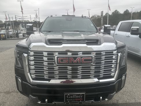 New 2026 GMC Sierra 2500 Denali w/ Denali Reserve Package image 10
