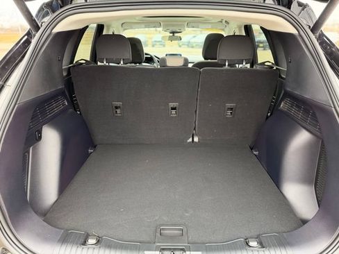 Used 2022 Ford Escape SE w/ SE Sport Appearance Package image 15