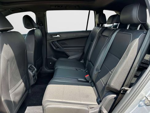 Used 2021 Volkswagen Tiguan SE R-Line w/ 3rd Row Seat Package AWD/4WD image 13