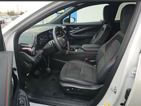 Used 2024 Chevrolet Blazer EV RS AWD/4WD image 3