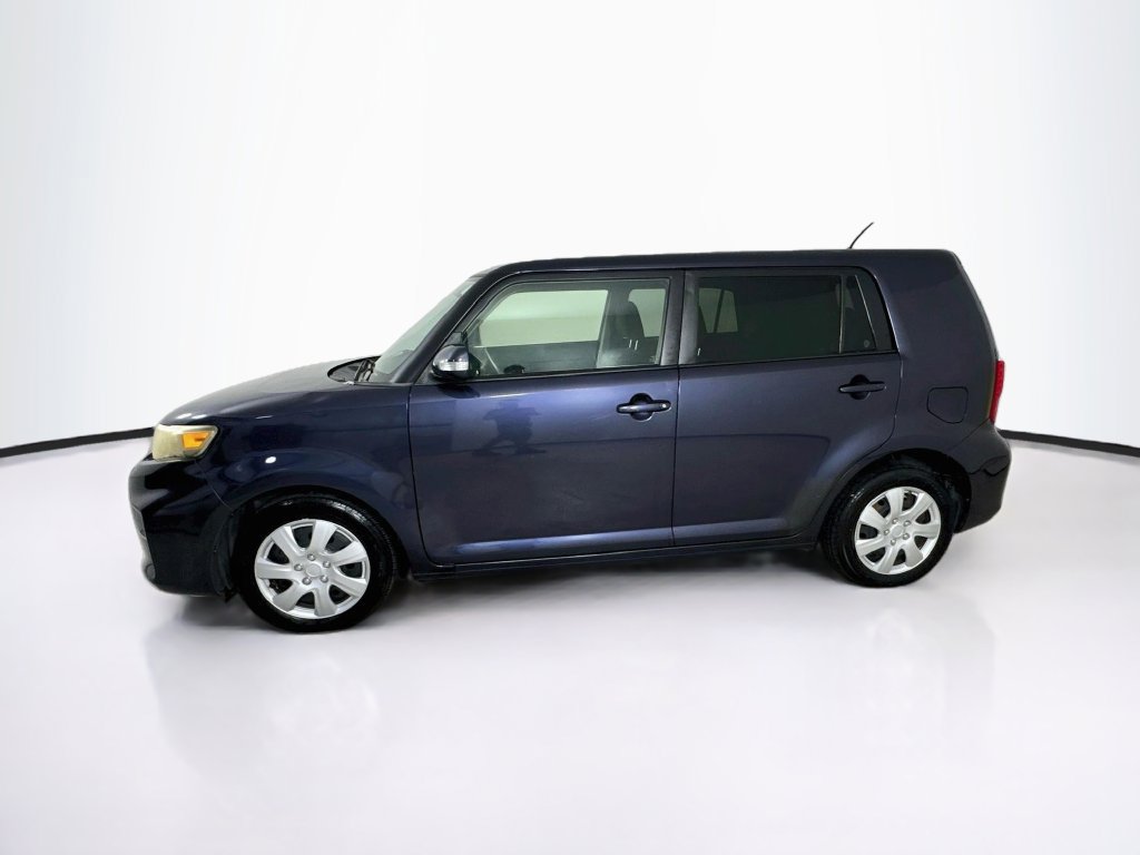Used 2012 Scion xB FWD image 4