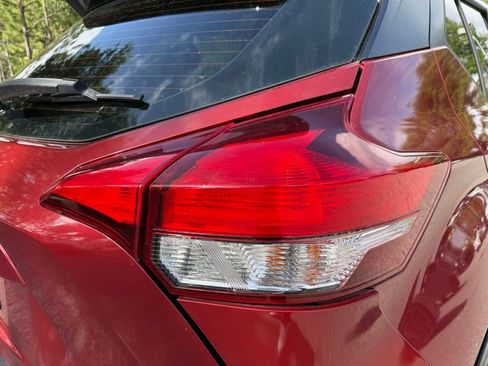 Used 2019 Nissan Kicks SR w/ Exterior Electronics Package image 9