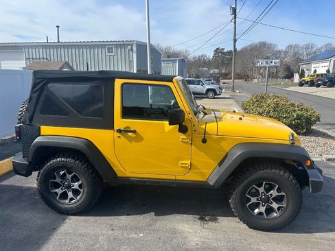 Used 2015 Jeep Wrangler Sport image 6