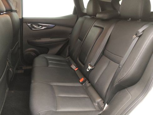 Used 2017 Nissan Rogue Sport SL w/ SL Premium Package image 18