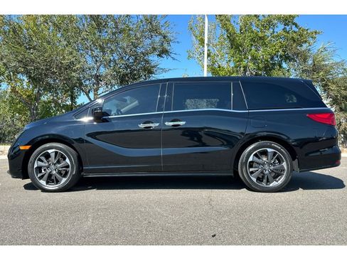Certified 2024 Honda Odyssey Elite image 2