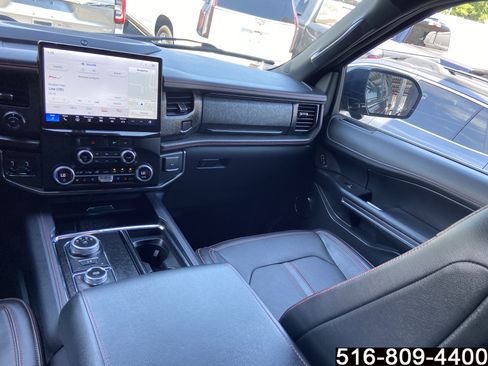 Used 2023 Ford Expedition Limited AWD/4WD image 12
