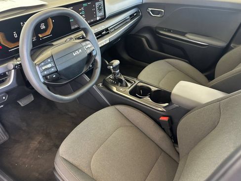 Used 2025 Kia K4 FWD image 10