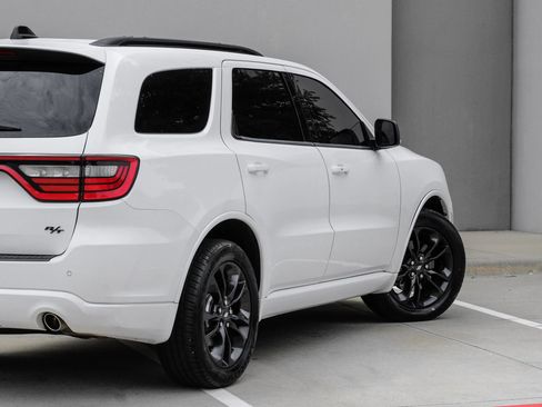 Used 2023 Dodge Durango R/T AWD/4WD image 11