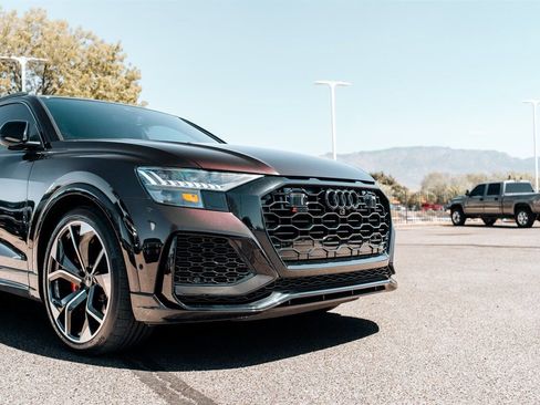 Used 2023 Audi RS Q8 w/ Black Optic Package image 10