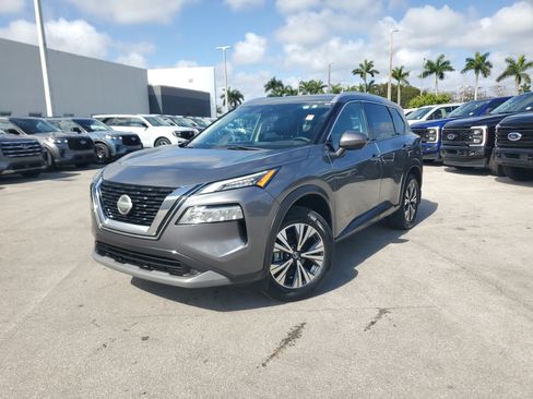 Used 2021 Nissan Rogue SV w/ Premium Package image 31