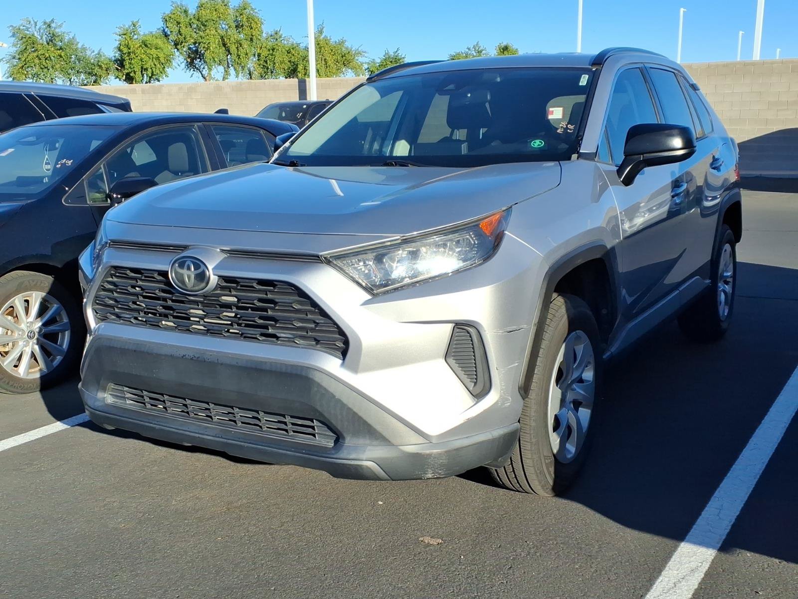 Used 2019 Toyota RAV4 LE w/ Carpet Mat Package FWD image 2