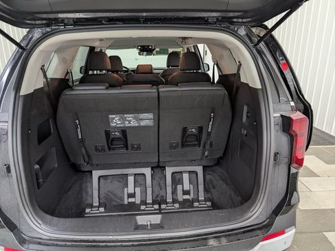 Used 2026 Kia Carnival FWD image 24
