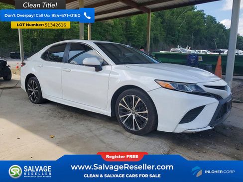Used 2018 Toyota Camry SE FWD image 5