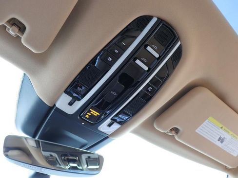 Used 2018 Porsche Panamera 4 image 59