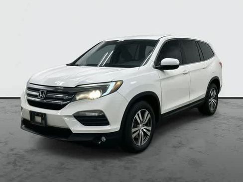 Used 2017 Honda Pilot EX image 1