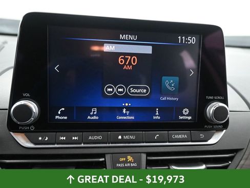 Used 2024 Nissan Altima 2.5 SV image 39