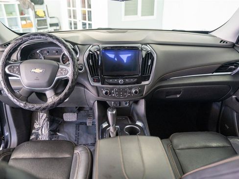 Used 2020 Chevrolet Traverse Premier w/ Redline Edition AWD/4WD image 14