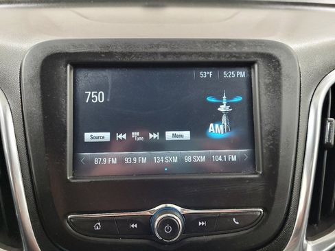 Used 2018 Chevrolet Equinox LT image 25