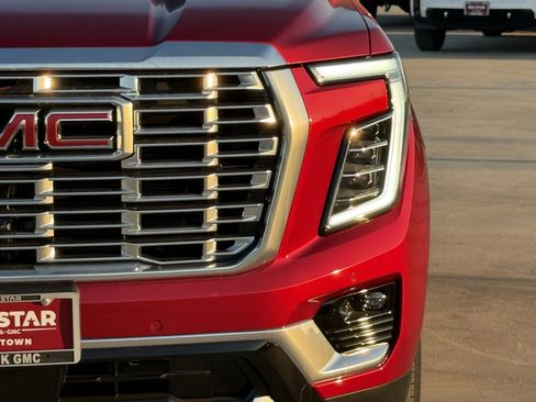 New 2026 GMC Yukon XL Denali w/ Denali Reserve Package image 9