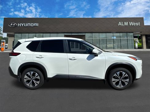 Used 2023 Nissan Rogue SV AWD/4WD image 4