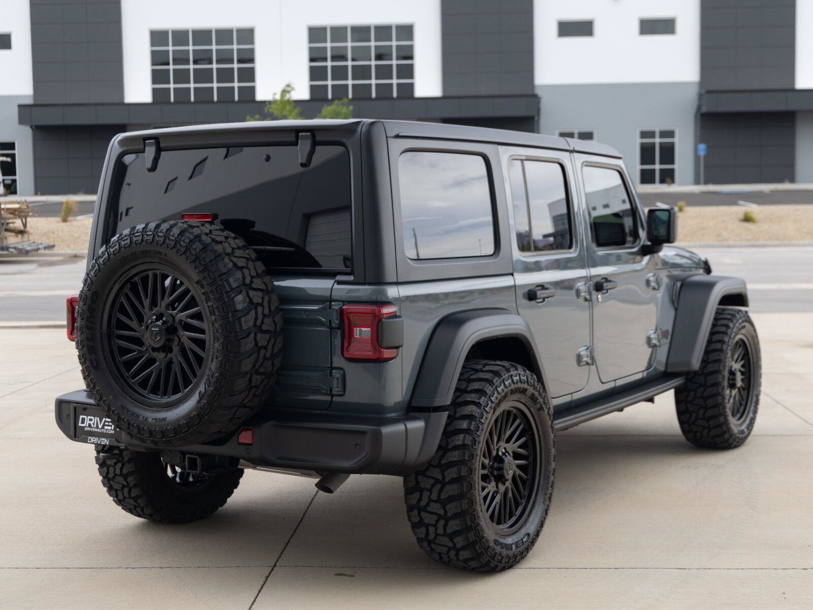 Used 2024 Jeep Wrangler Unlimited Sport AWD/4WD image 5