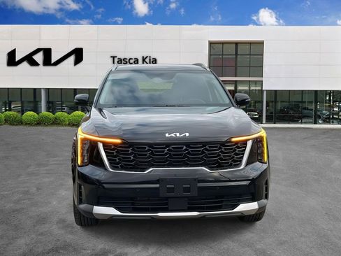 Used 2025 Kia Sorento S image 2