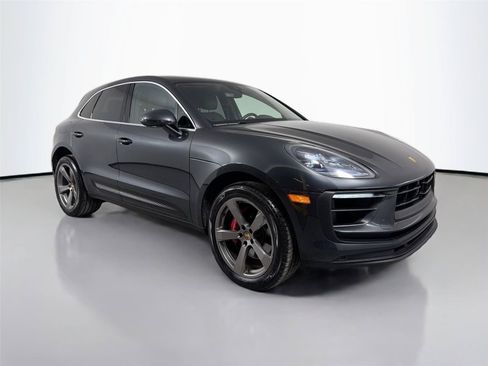 Certified 2023 Porsche Macan S AWD/4WD image 9