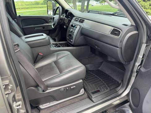 Used 2013 Chevrolet Silverado 2500 LTZ w/ LTZ Plus Package AWD/4WD image 11