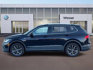 Used 2023 Volkswagen Tiguan SE w/ Panoramic Sunroof Package AWD/4WD video 2