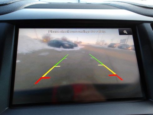 Used 2014 Lincoln MKS image 26