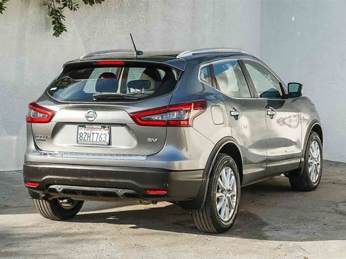 Used 2021 Nissan Rogue Sport SV image 4