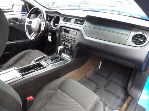 Used 2013 Ford Mustang Coupe image 18