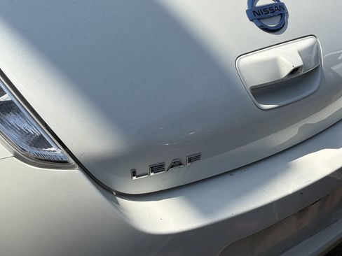 Used 2017 Nissan Leaf S w/ Charge Package FWD image 7