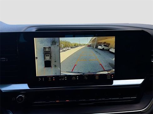 Used 2024 GMC Sierra 1500 SLT image 31